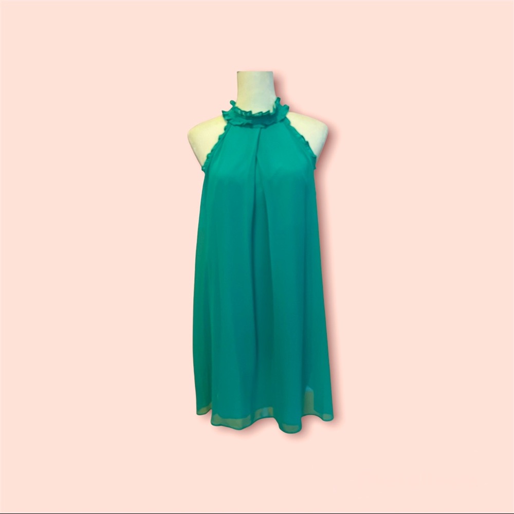 BCBGENERATION 60s style halter top swing dress. Green. Size med. Never worn!